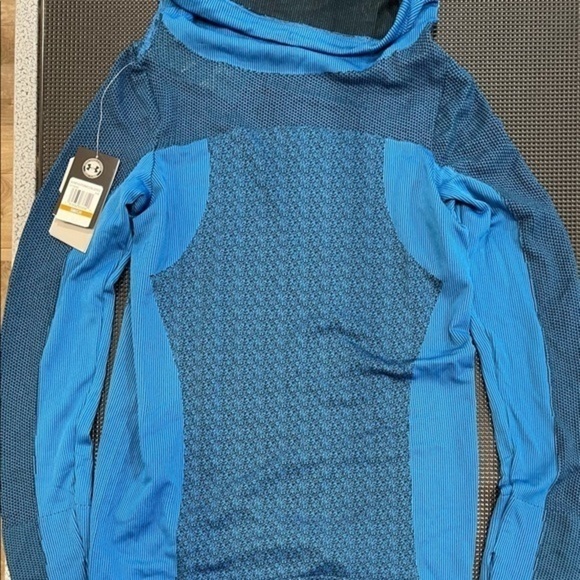 NWT Under Armour Vanish Seamless Layer running top - Picture 6 of 15